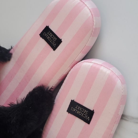 Victoria Secret Slippers - Picture 4 of 5